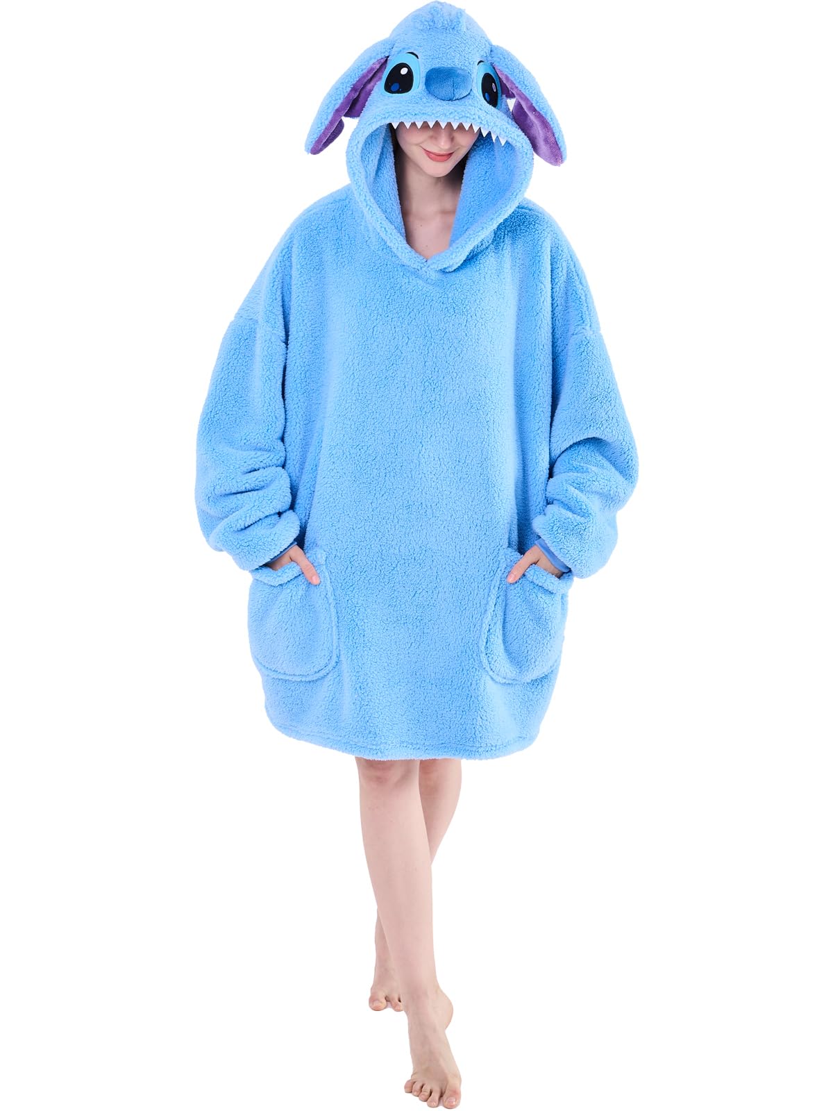 NEWCOSPLAY sweat oversize bleu vue avant montrant le confort