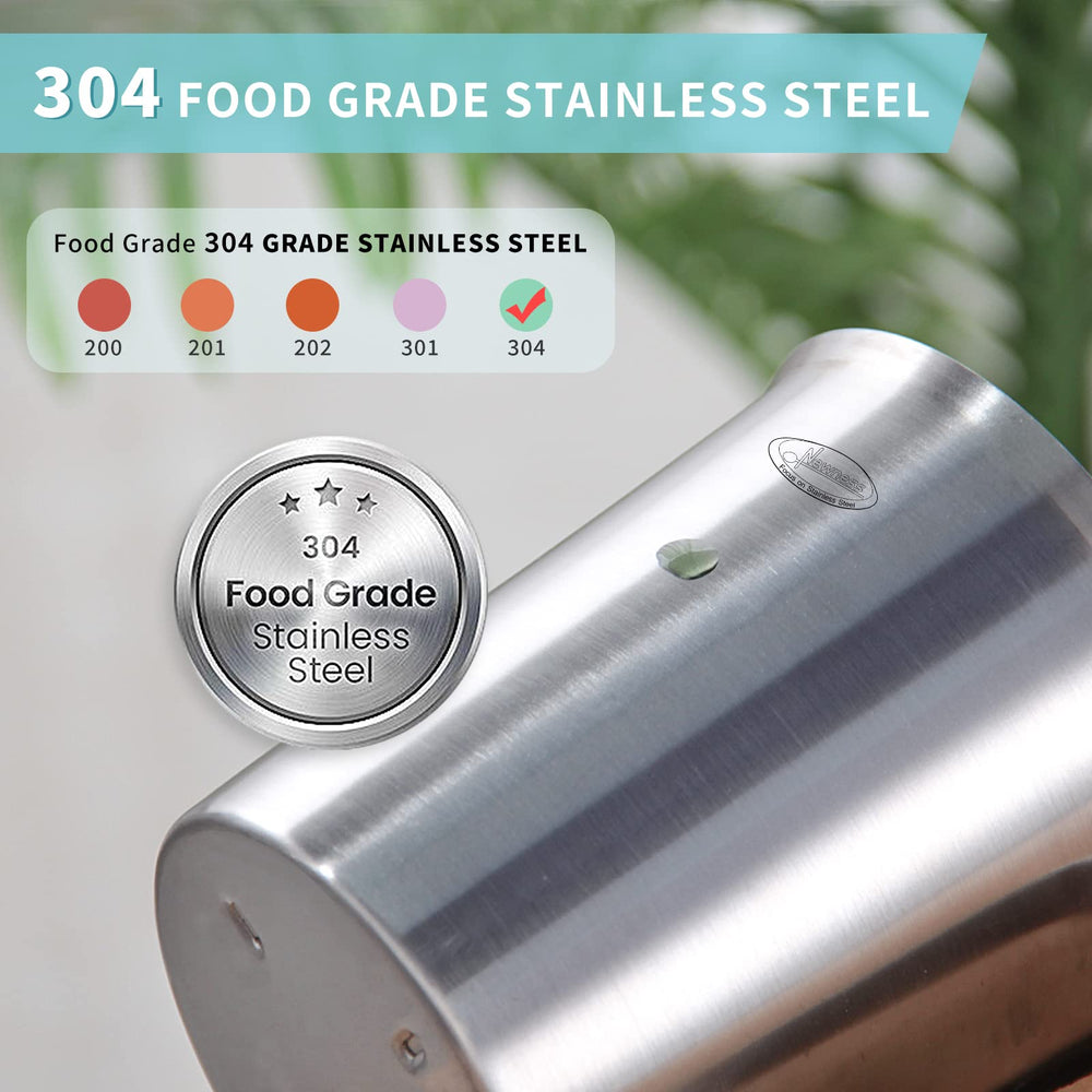 Newness comparaison d’échelle posée à côté d’un pot pour évaluer taille