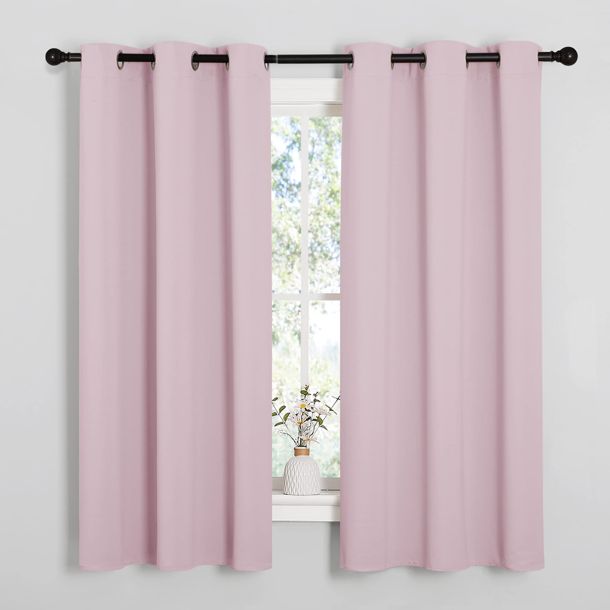 NICETOWN gros plan du tissu triple weave apportant obscurité