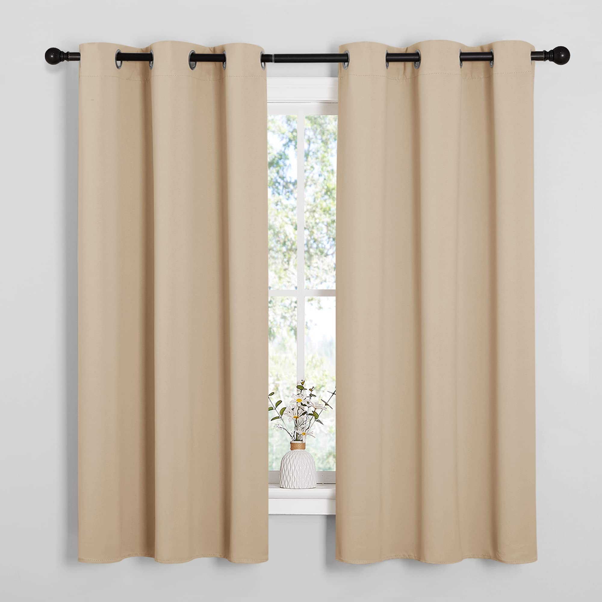 NICETOWN gros plan du tissu triple tissage pour isolation thermique