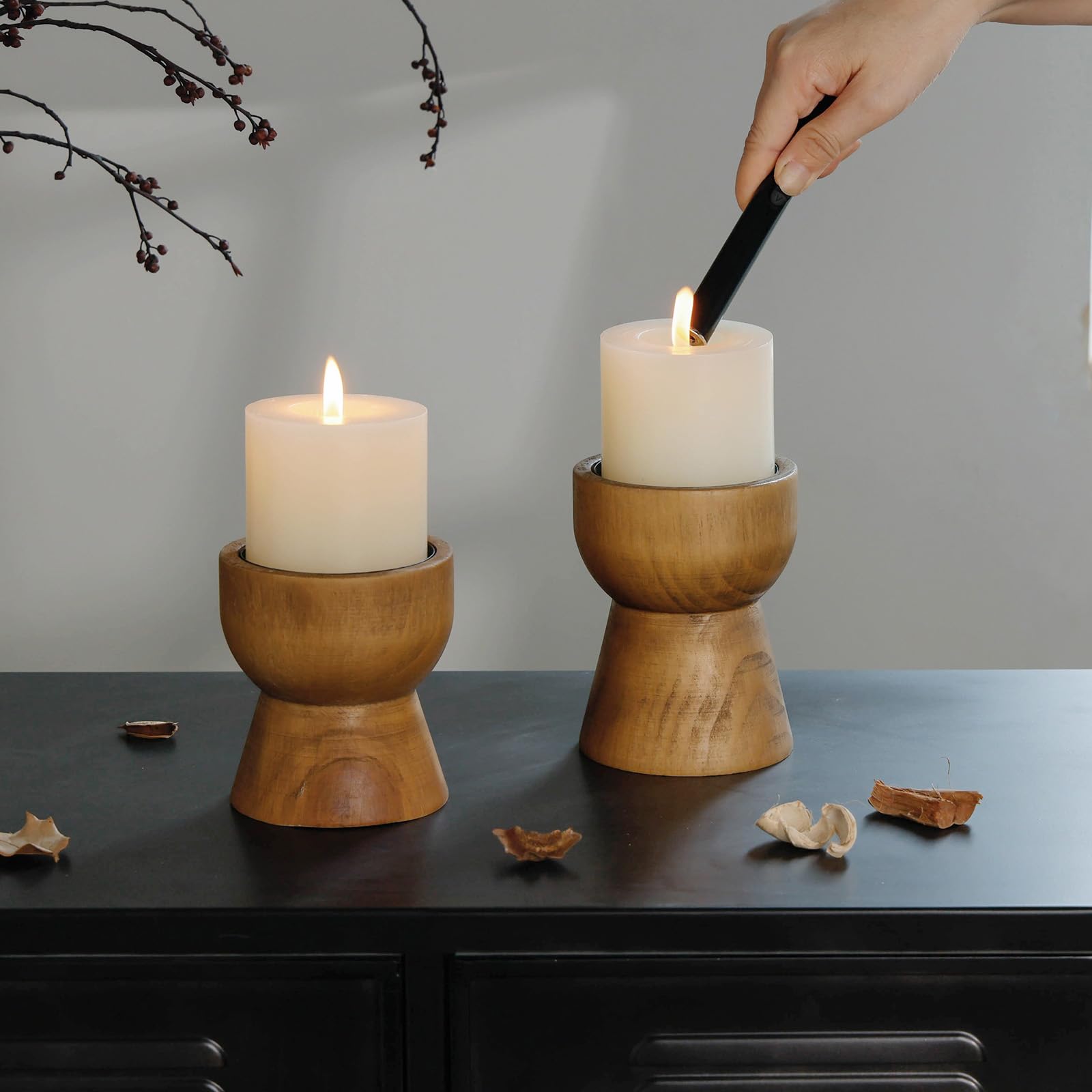 NIKKY HOME gros plan bois naturel, montre grain et finition artisanale