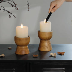 NIKKY HOME gros plan bois naturel, montre grain et finition artisanale