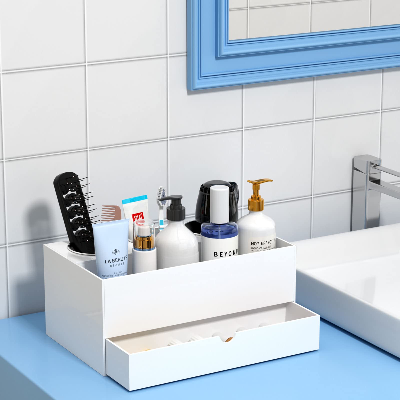 NIUBEE comparaison d'échelle montrant taille compacte adaptée petites salles de bains