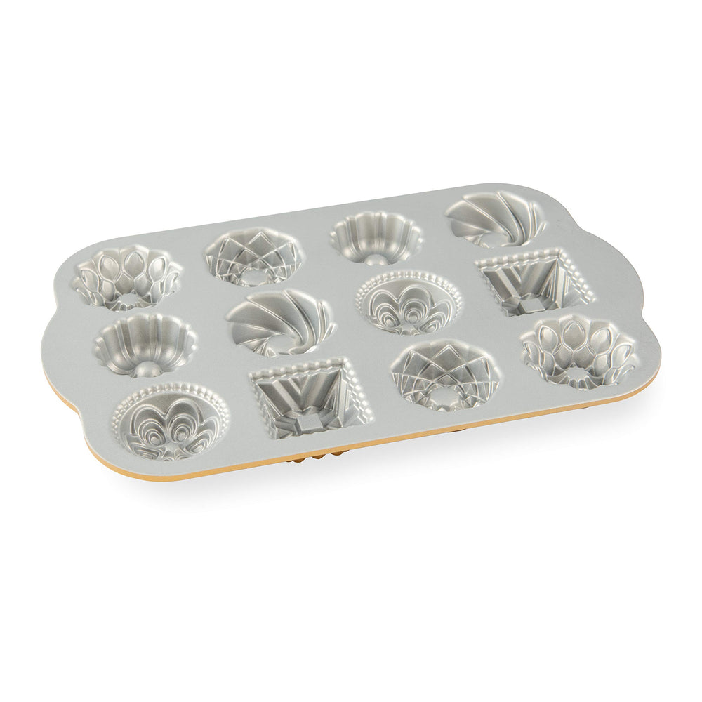 Nordic Ware moule en situation cuisine prêt à cuire pour réception