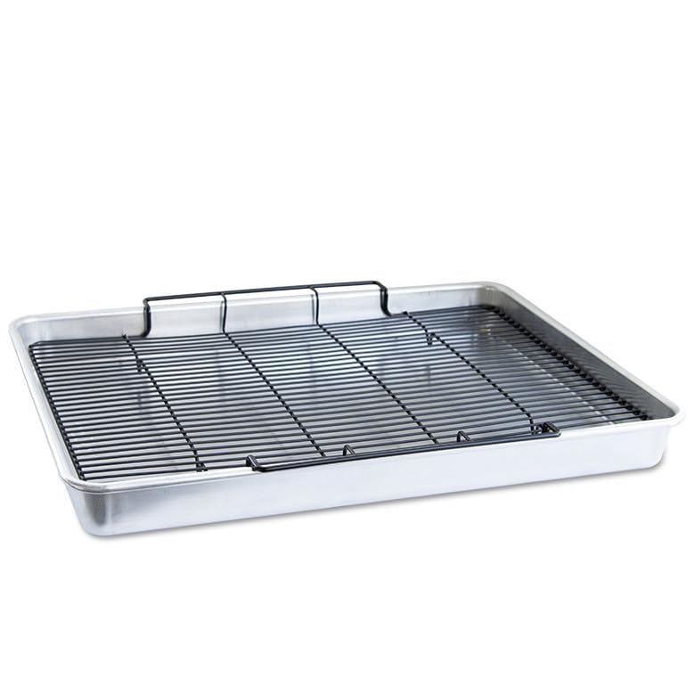 Nordic Ware comparaison taille montrant la plaque dans l'intérieur d'un four