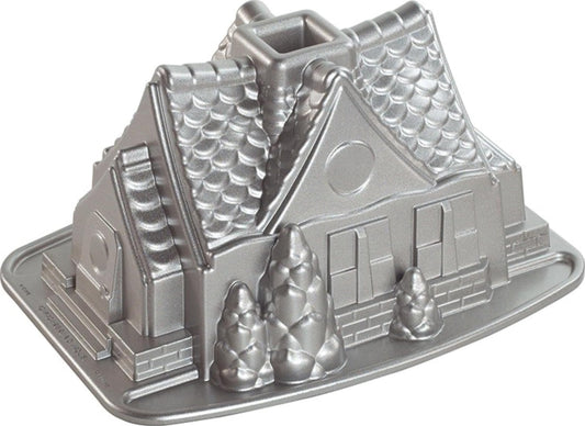 Nordic Ware face avant du moule maison montrant le motif net et prêt à cuire