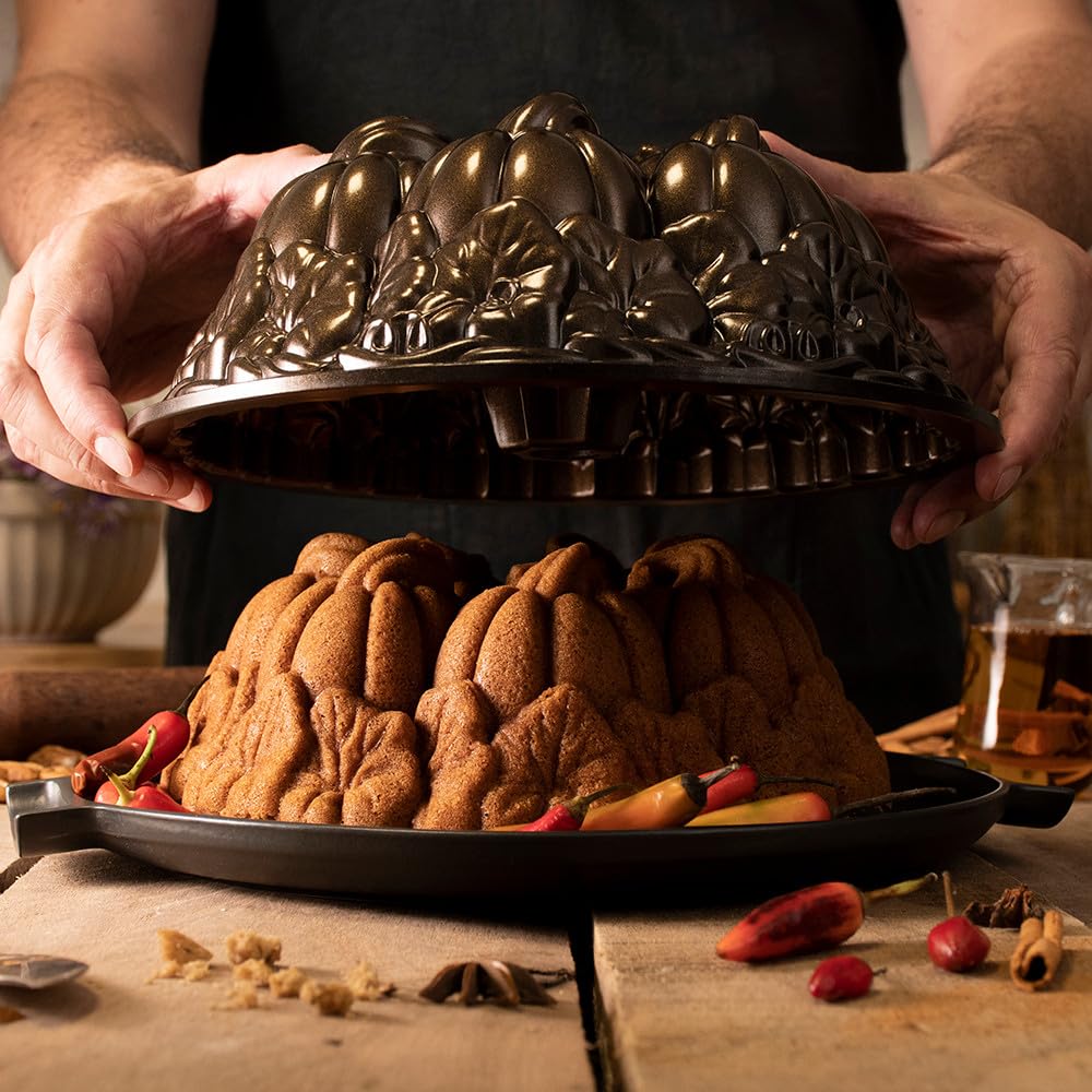 Nordic Ware gros plan sur les reliefs citrouille pour motifs détaillés