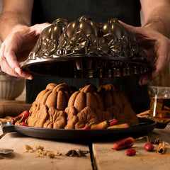 Nordic Ware gros plan sur les reliefs citrouille pour motifs détaillés