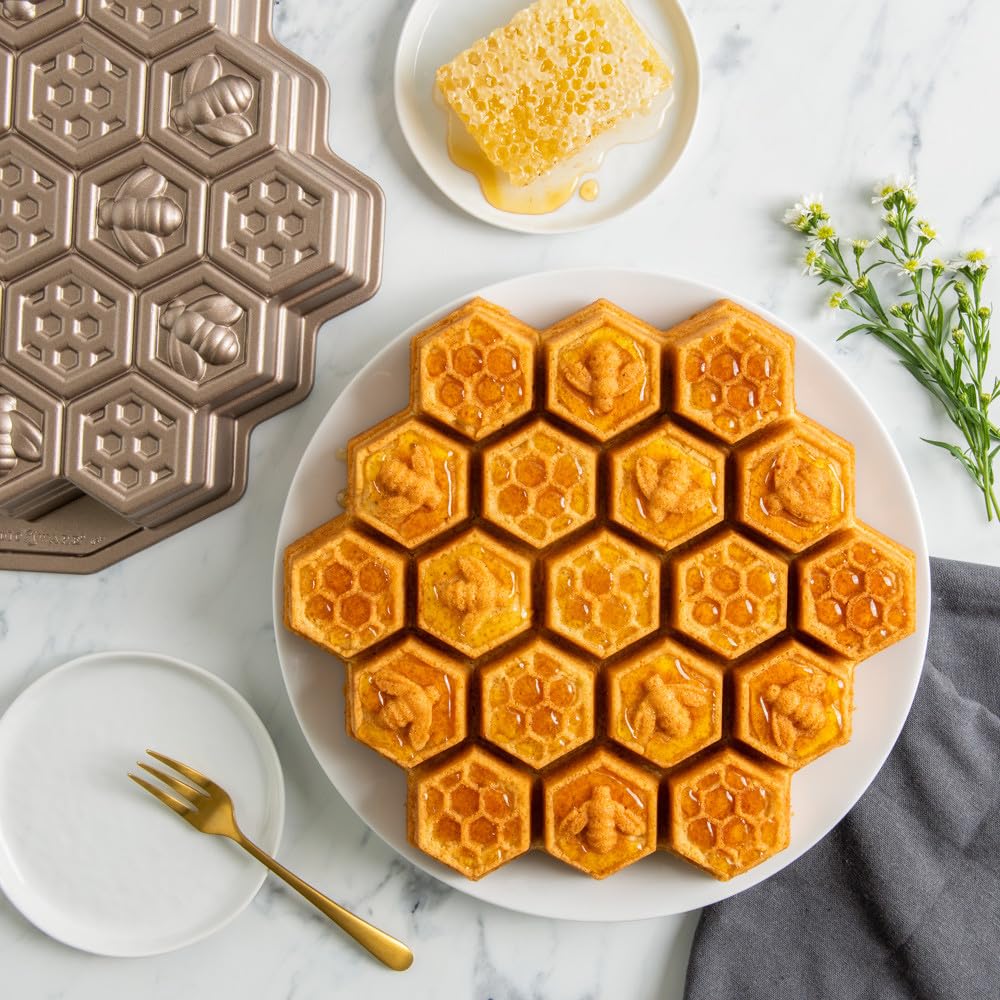 Nordic Ware tranche montrant 19 portions précises pour service facile