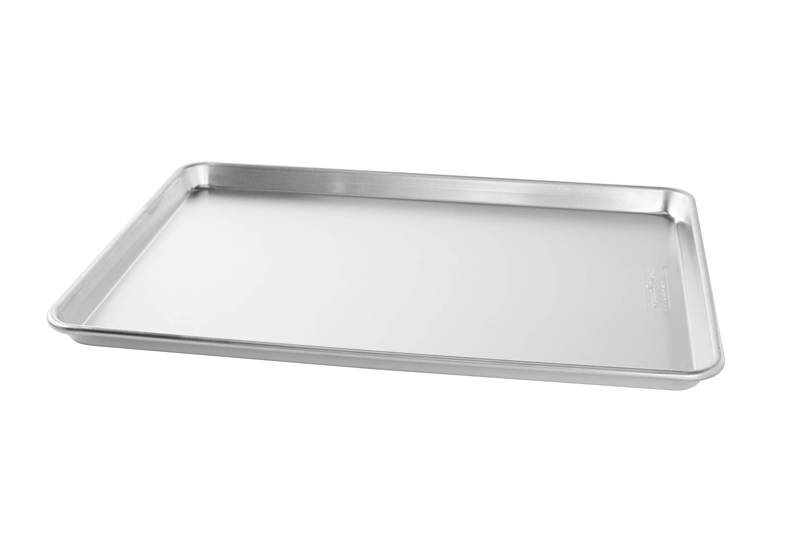 Nordic Ware plat sheet-pan en cuisine illustrant service familial rapide