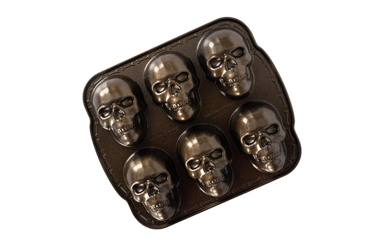 Nordic Ware moule crâne vue face montrant motifs précis et résultat net