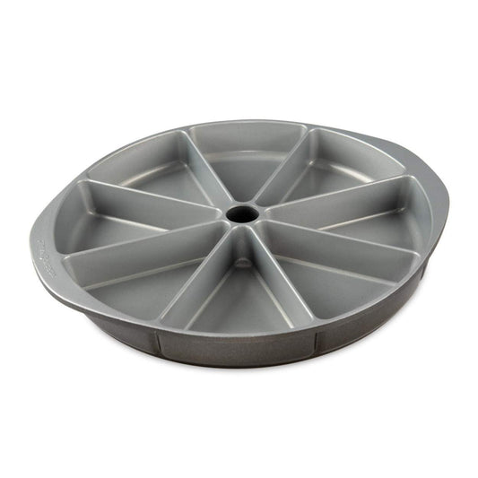 Nordic Ware vue frontale du moule montrant 8 cavités pour portions régulières