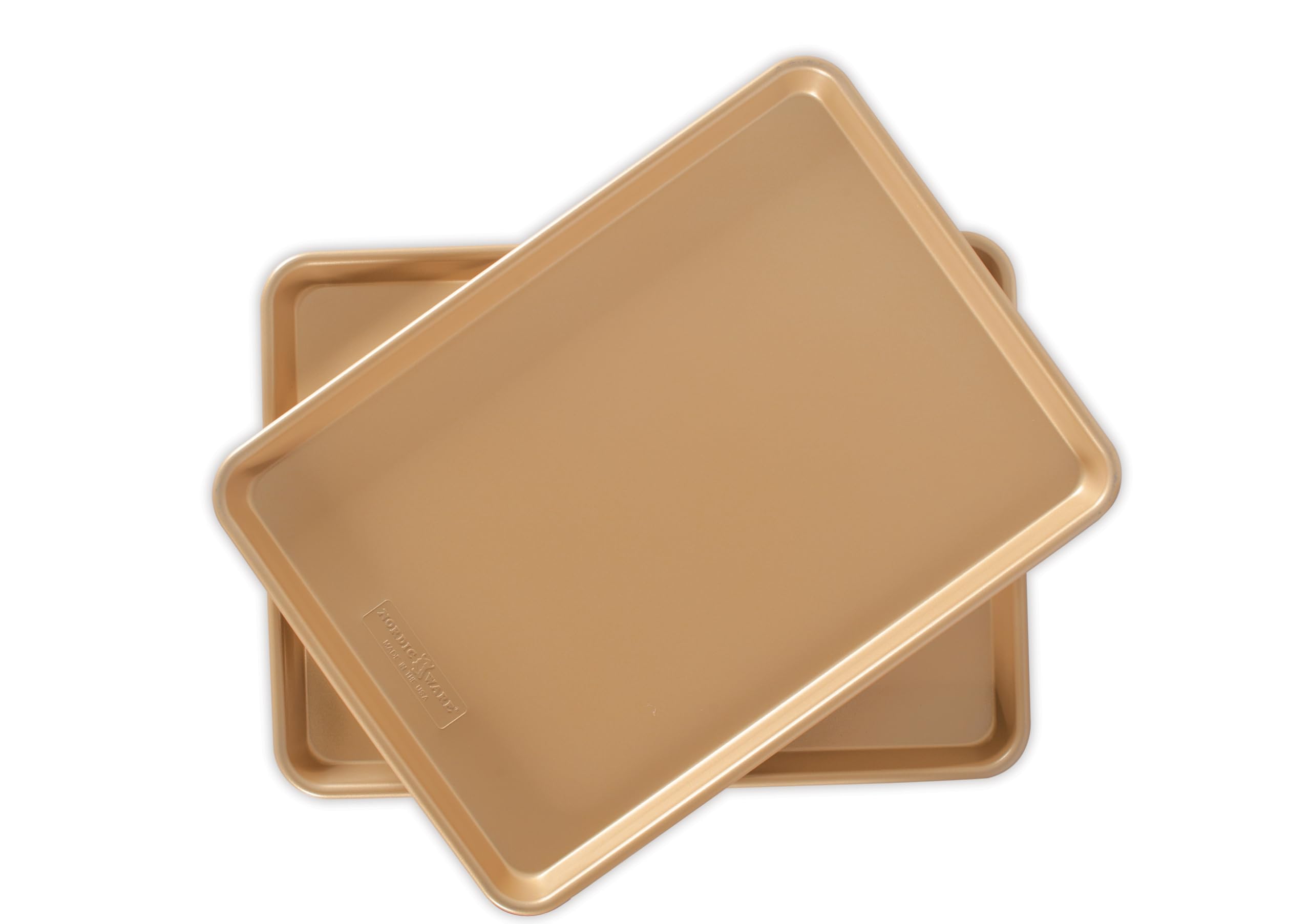 Nordic Ware vue frontale de la plaque montrant finition et capacité