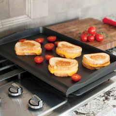 Nordic Ware rigole avant recueillant graisses et jus pour un nettoyage plus simple