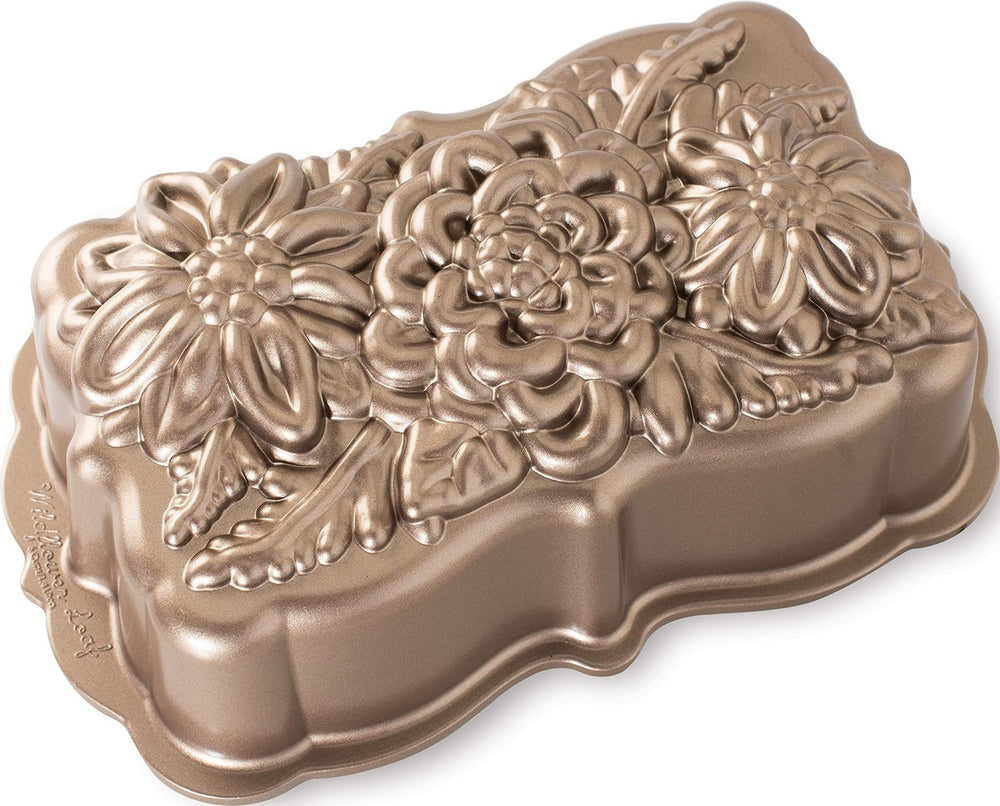 Nordic Ware vue avant du moule toffee montrant motif floral et finition élégante