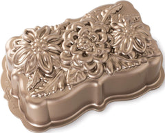 Nordic Ware vue avant du moule toffee montrant motif floral et finition élégante