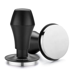 Normcore tamper vue face montrant design ergonomique et résultat uniforme