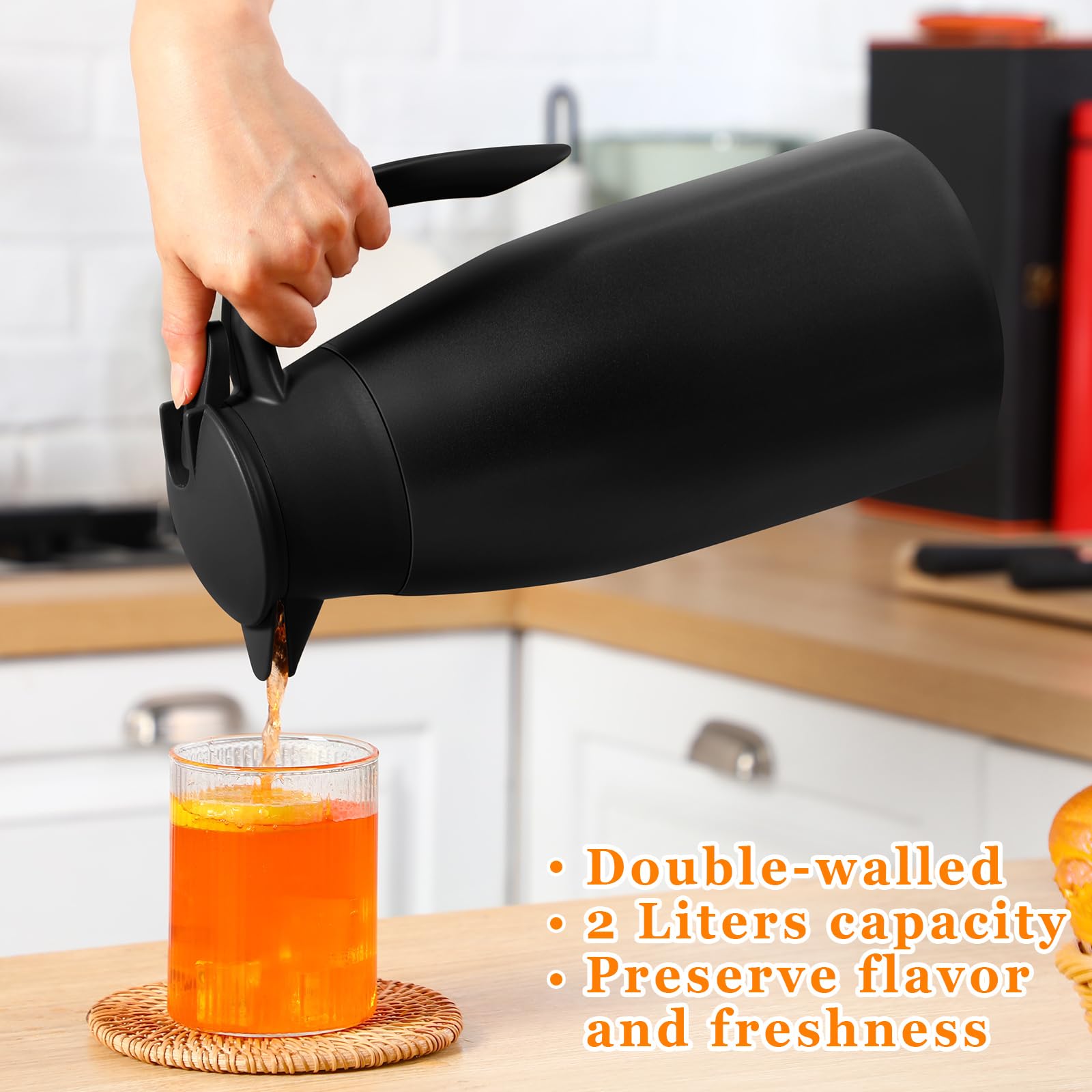 Norme carafe en usage sur buffet pour servir cafés et thés