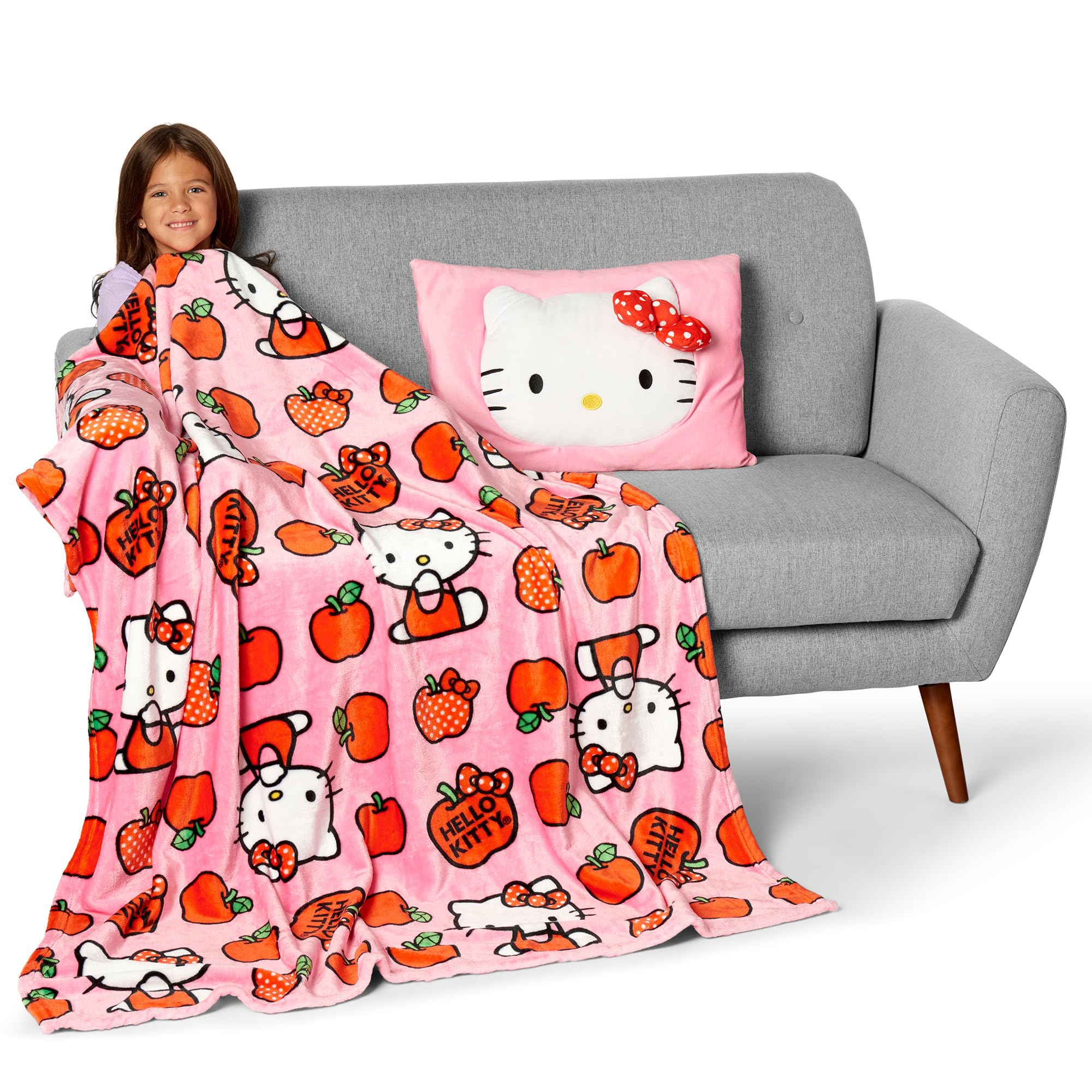 Northwest Hello Kitty sur canapé, confort pour soirées et siestes