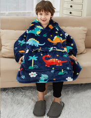 NOUKOW enfant portant le hoodie assis confortablement pour détente