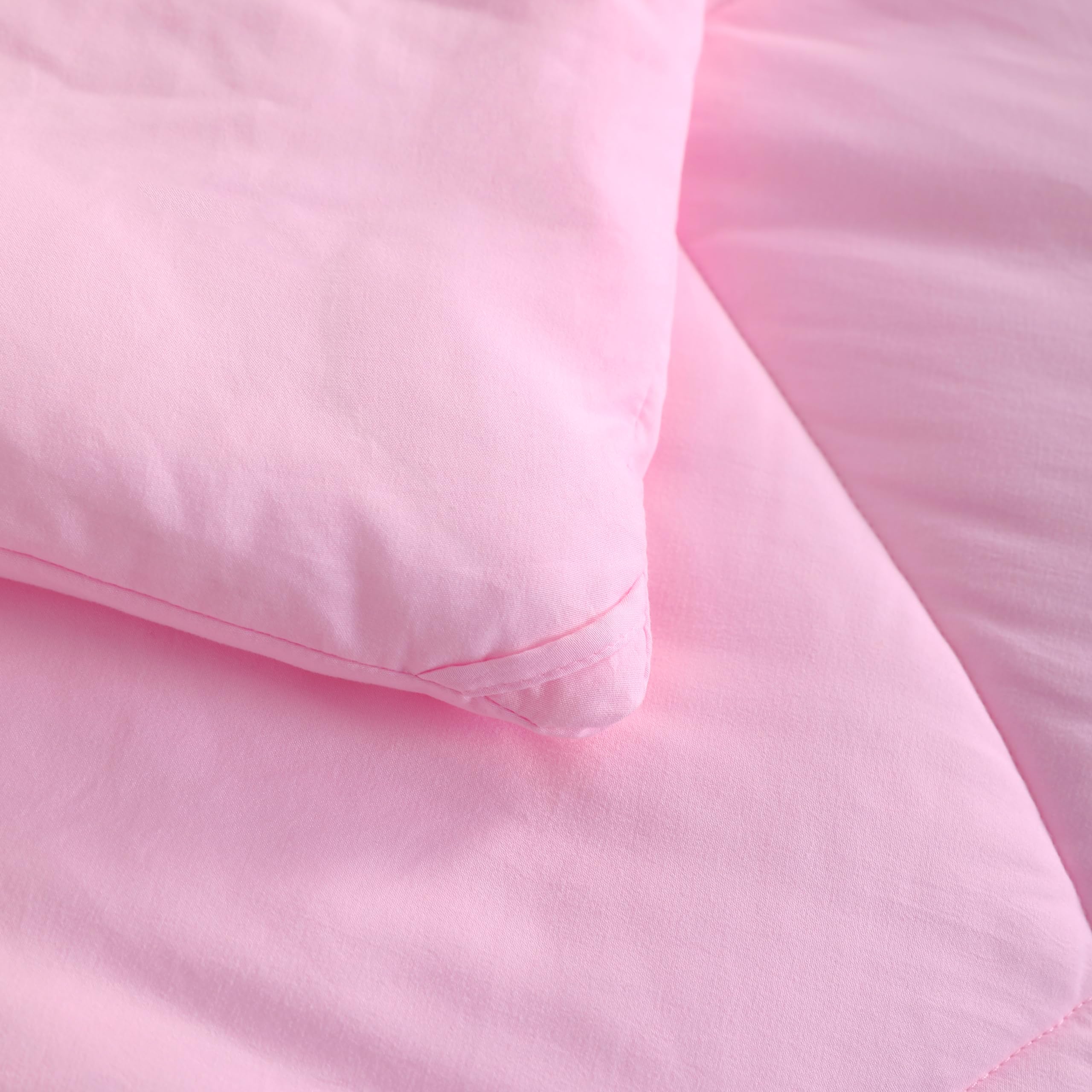 NTBAY ensemble sur lit Twin illustrant apparence complète et harmonie