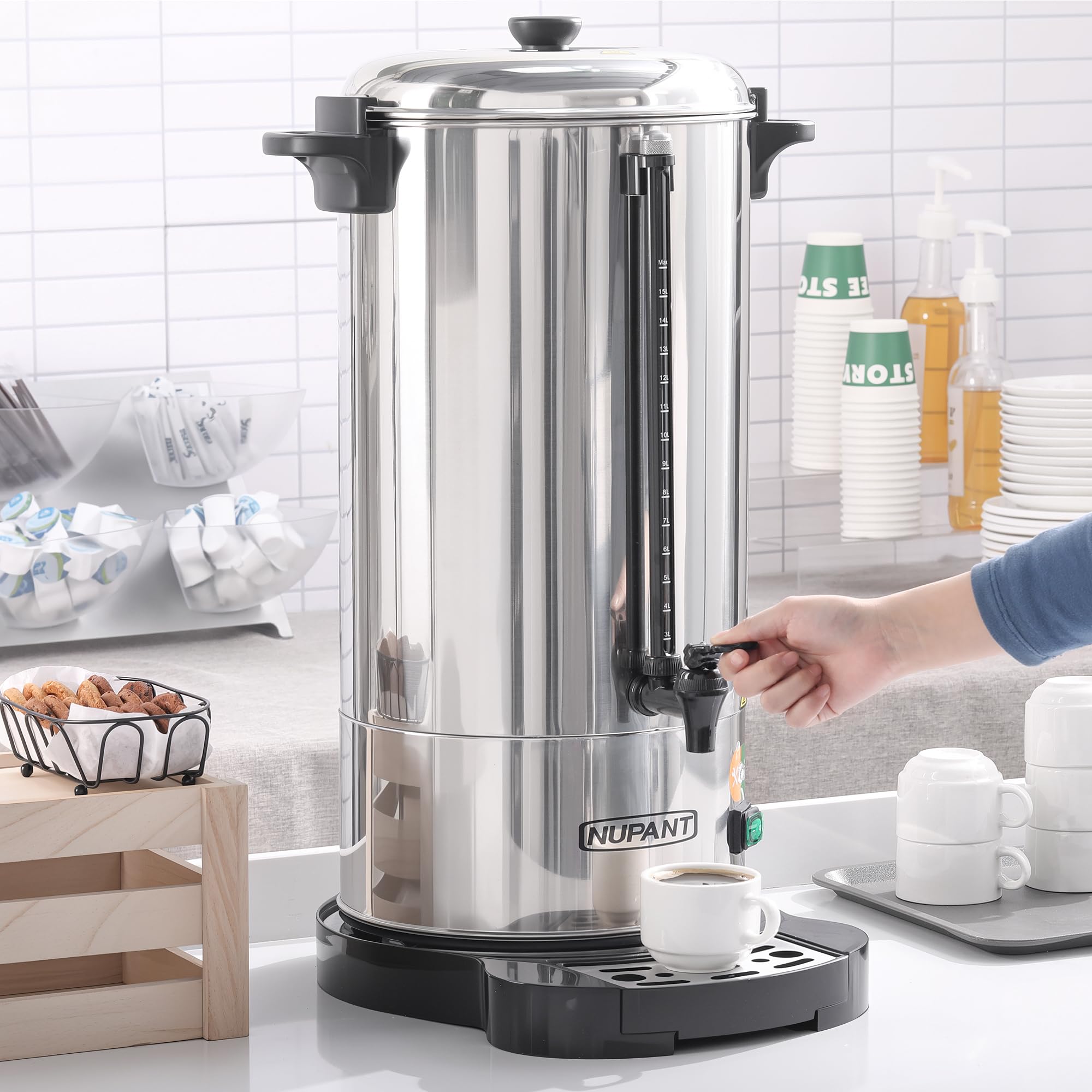 NUPANT comparaison taille avec tasse montrant capacité 15 L et échelle