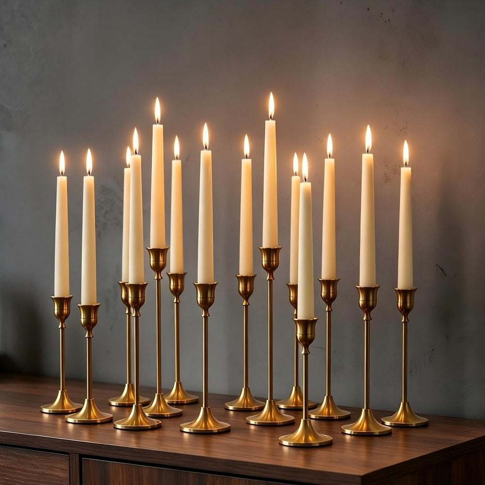 NUPTIO ensemble de 15 chandeliers dorés présenté à plat pour choix de décoration