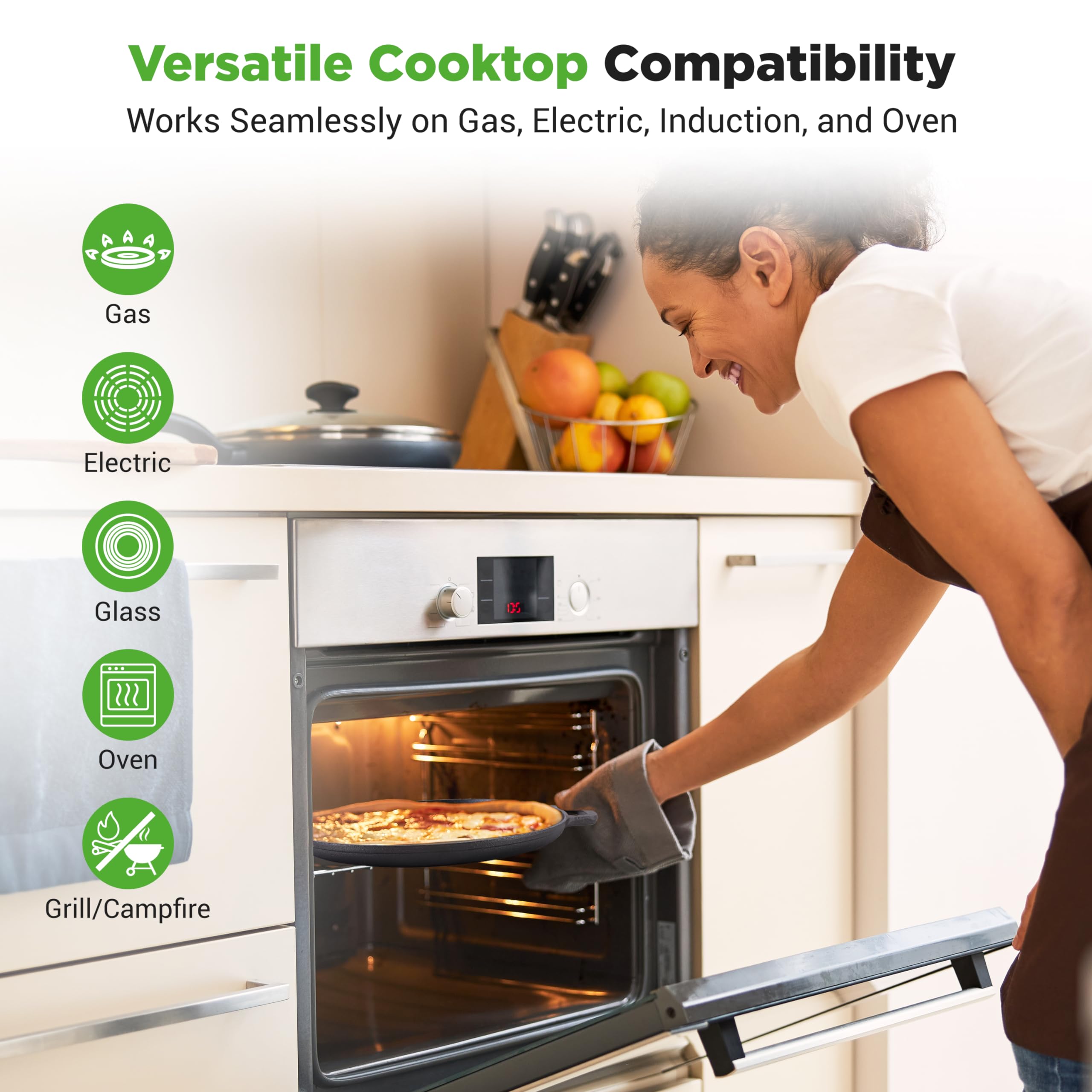 NutriChef poêle en fonte utilisée dans un four pour cuire une pizza avec cuisson homogène