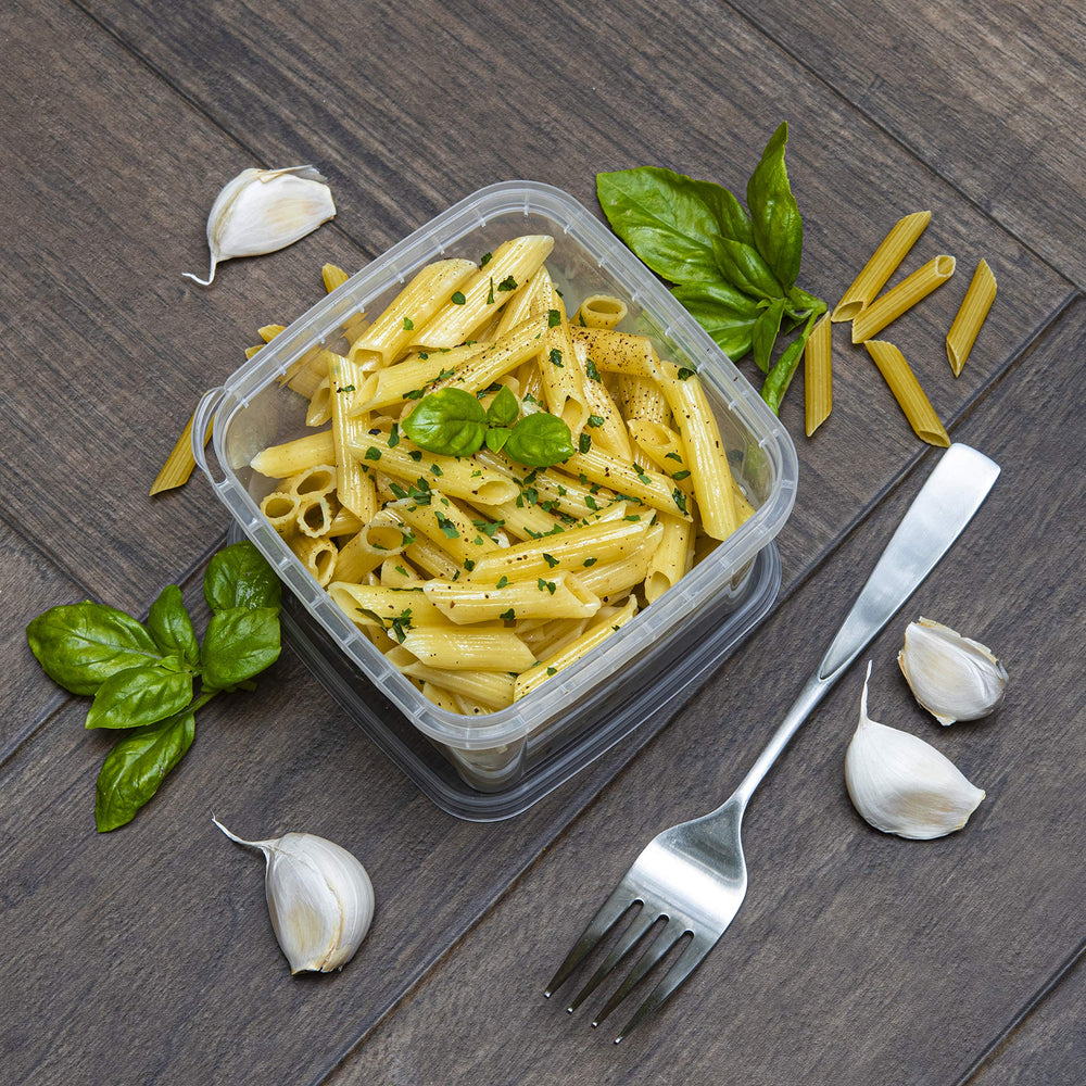 NYHI contenant 16 oz posé à côté d’une cuillère pour comparaison de taille et portion pratique