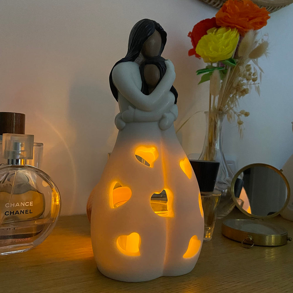 OakiWay comparaison d’échelle avec une main pour montrer taille compacte
