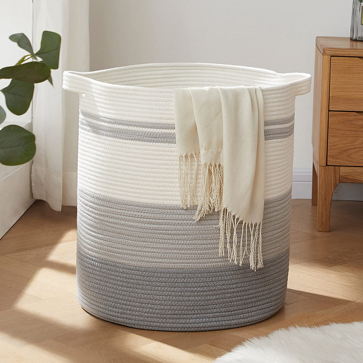 Panier OIAHOMY vue avant gris dégradé, rangement élégant et spacieux