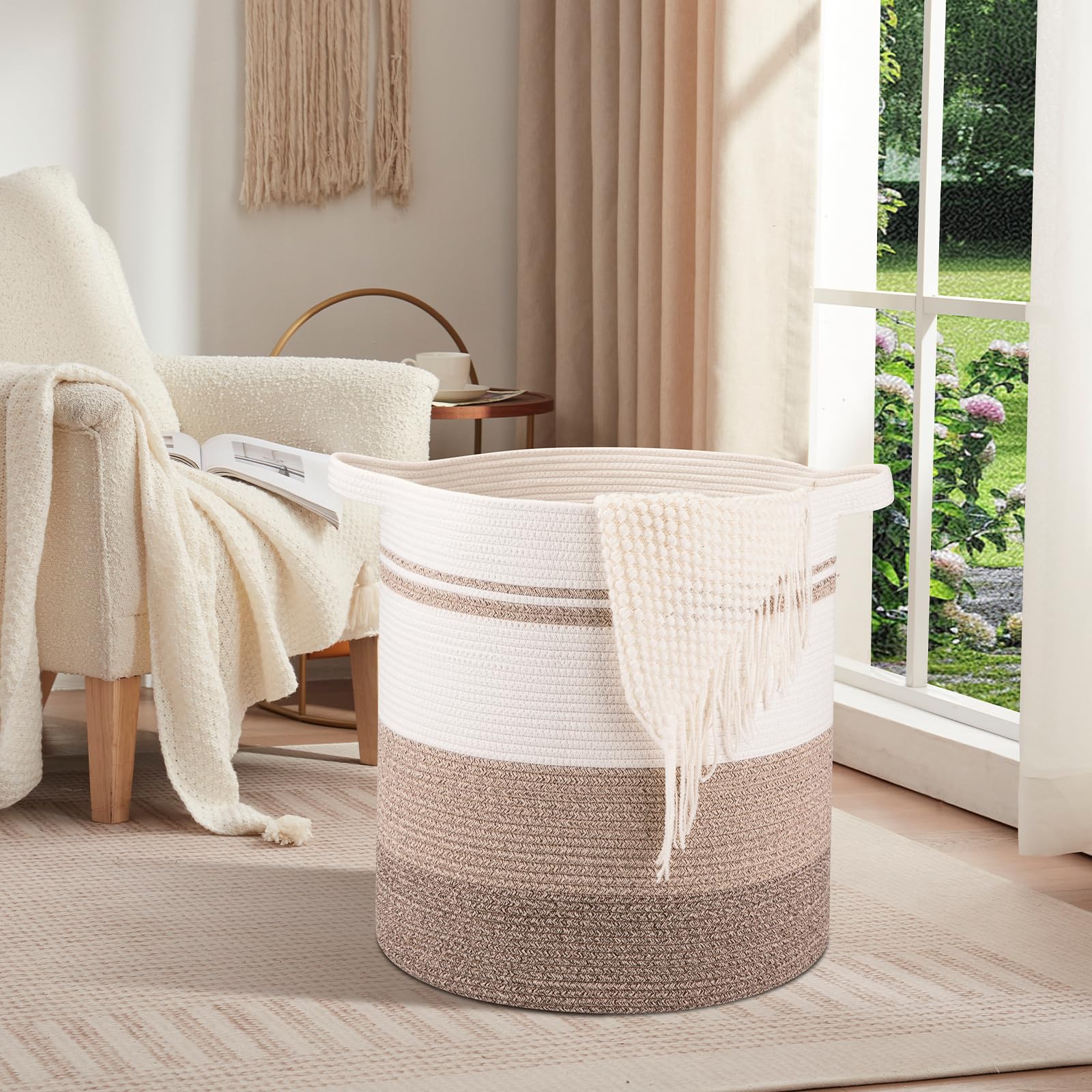 OIAHOMY panier en usage dans une chambre démontrant rangement et aspect décoratif