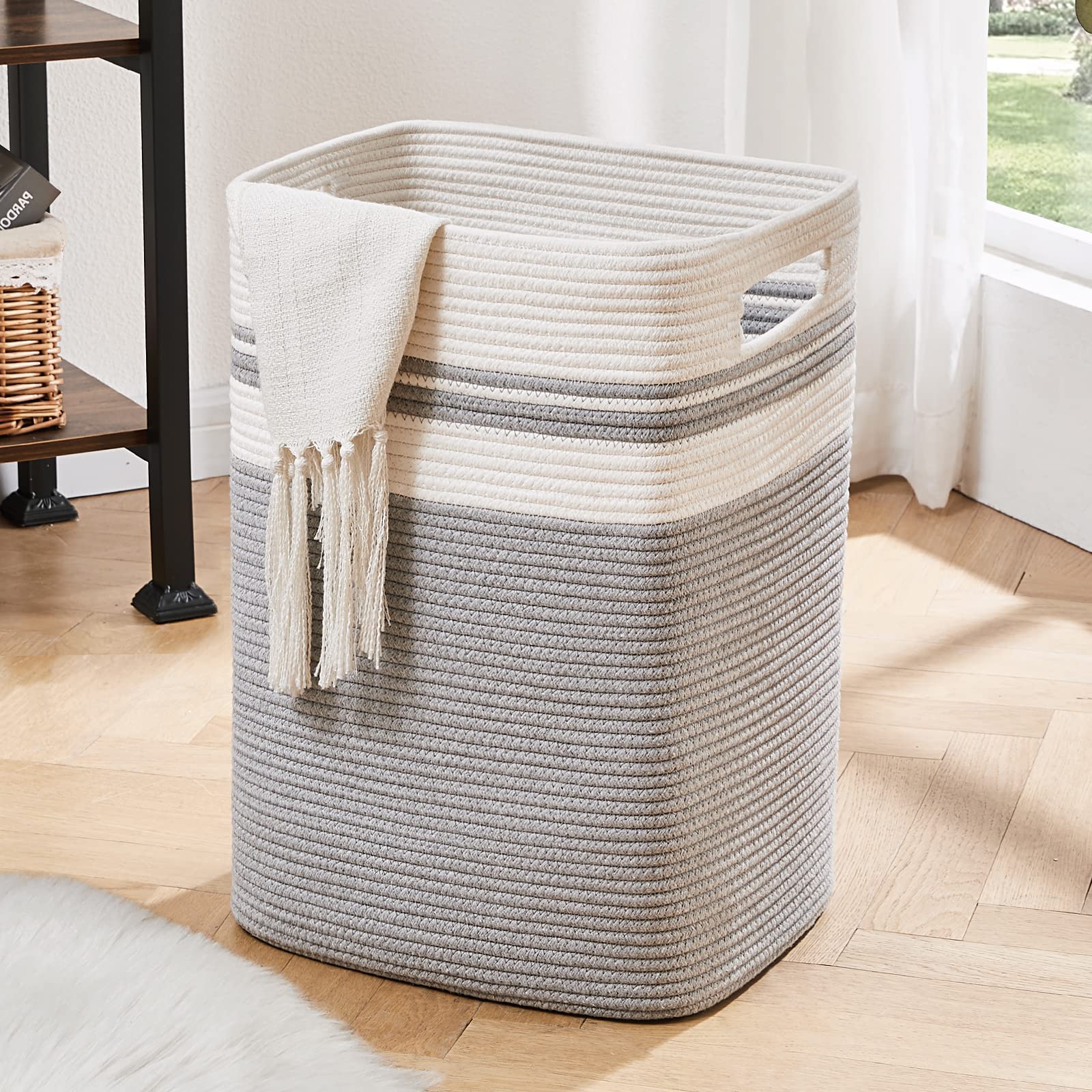 OIAHOMY vue frontale du panier gris montrant capacité et design pratique