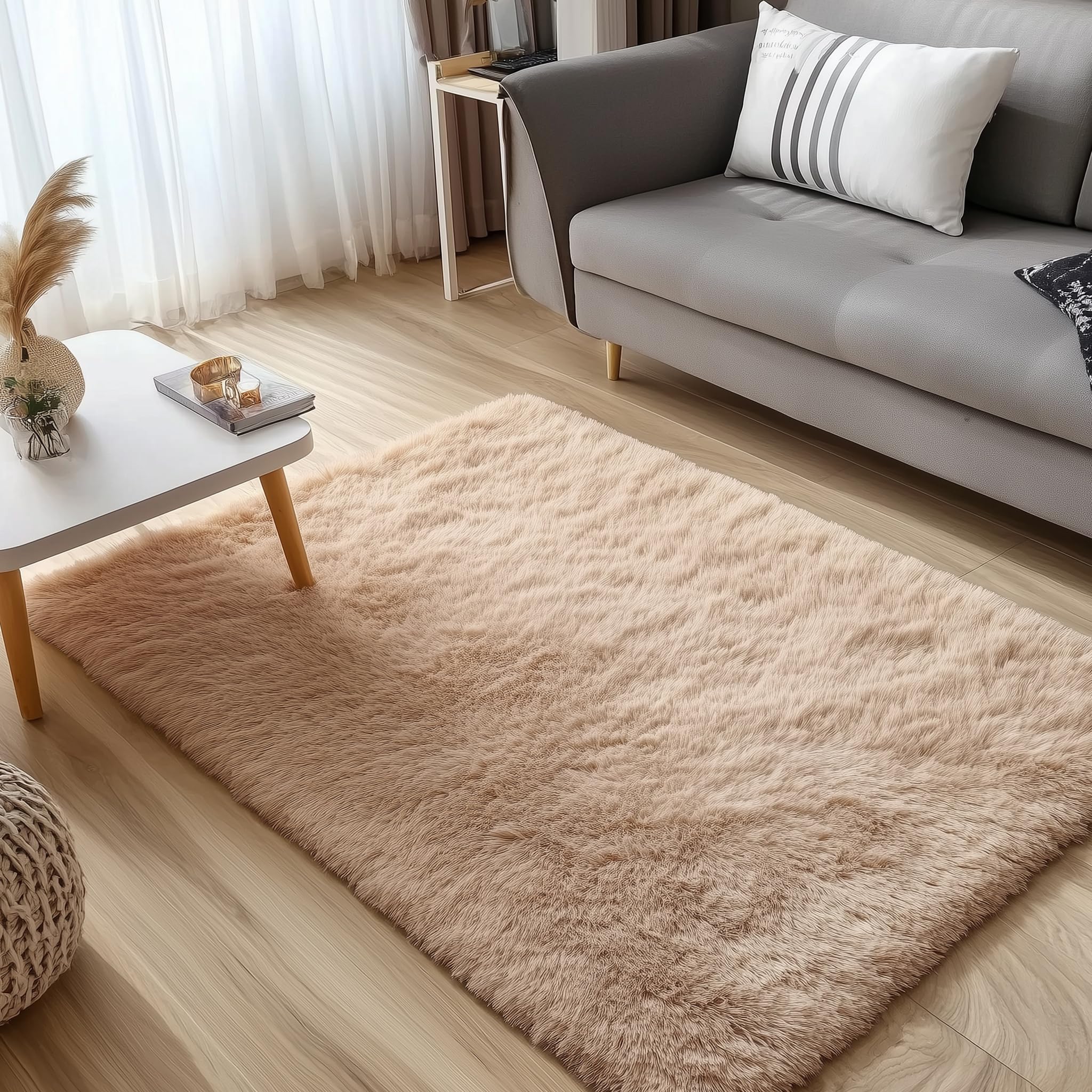 OLANLY tapis posé au pied d'un lit apportant chaleur et confort instantané