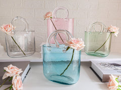 OLEEK vase avec bouquet en situation décorative pour centre de table