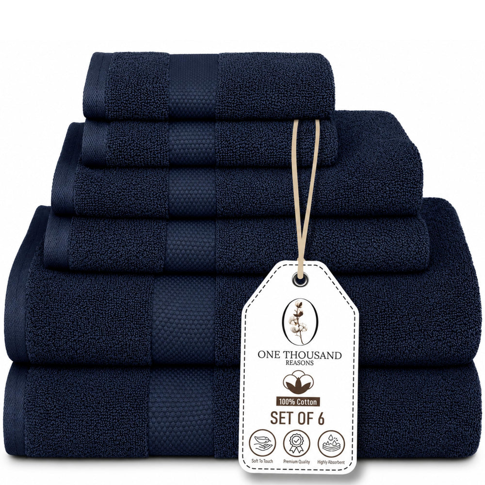 One Thousand Reasons ensemble plié bleu marine, aspect luxueux et gain de place