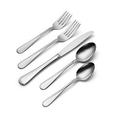 Oneida Flight cuillère en gros plan, finition polie facilitant le nettoyage