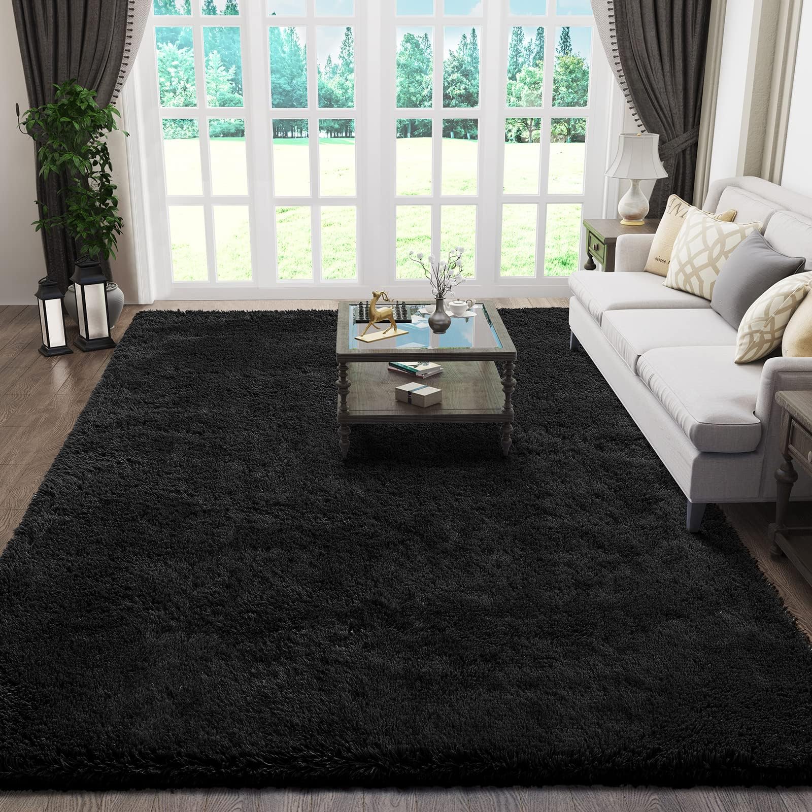 Ophanie tapis noir face avant, apporte confort et style