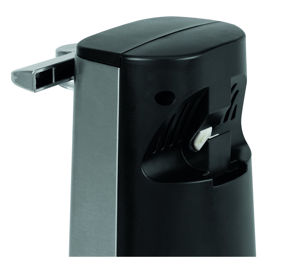 Oster à côté d'une main montrant taille compacte et ouvre-bouteille intégré