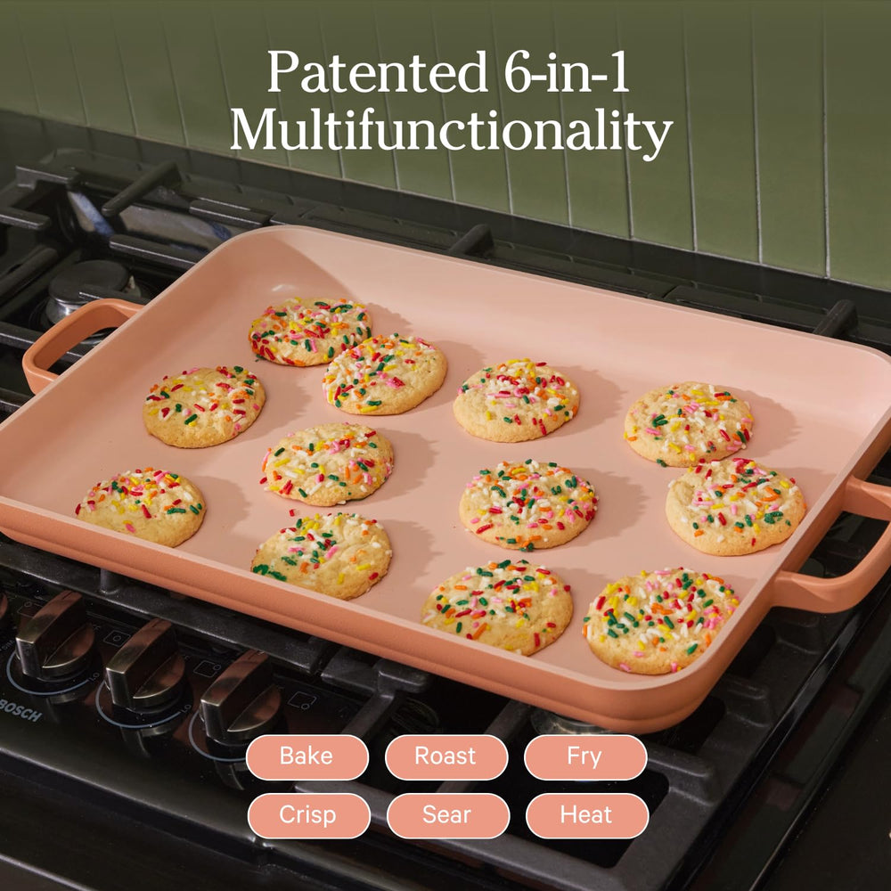 Our Place en usage sur cuisinière grillant pancakes pour cuisson uniforme