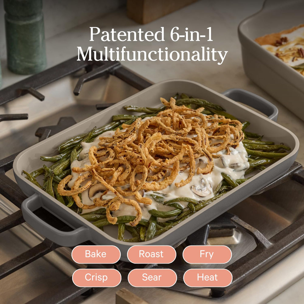Our Place Mini Griddle Pan en situation de cuisson sur la plaque pour repas rapides