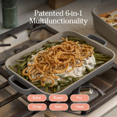 Our Place Mini Griddle Pan en situation de cuisson sur la plaque pour repas rapides