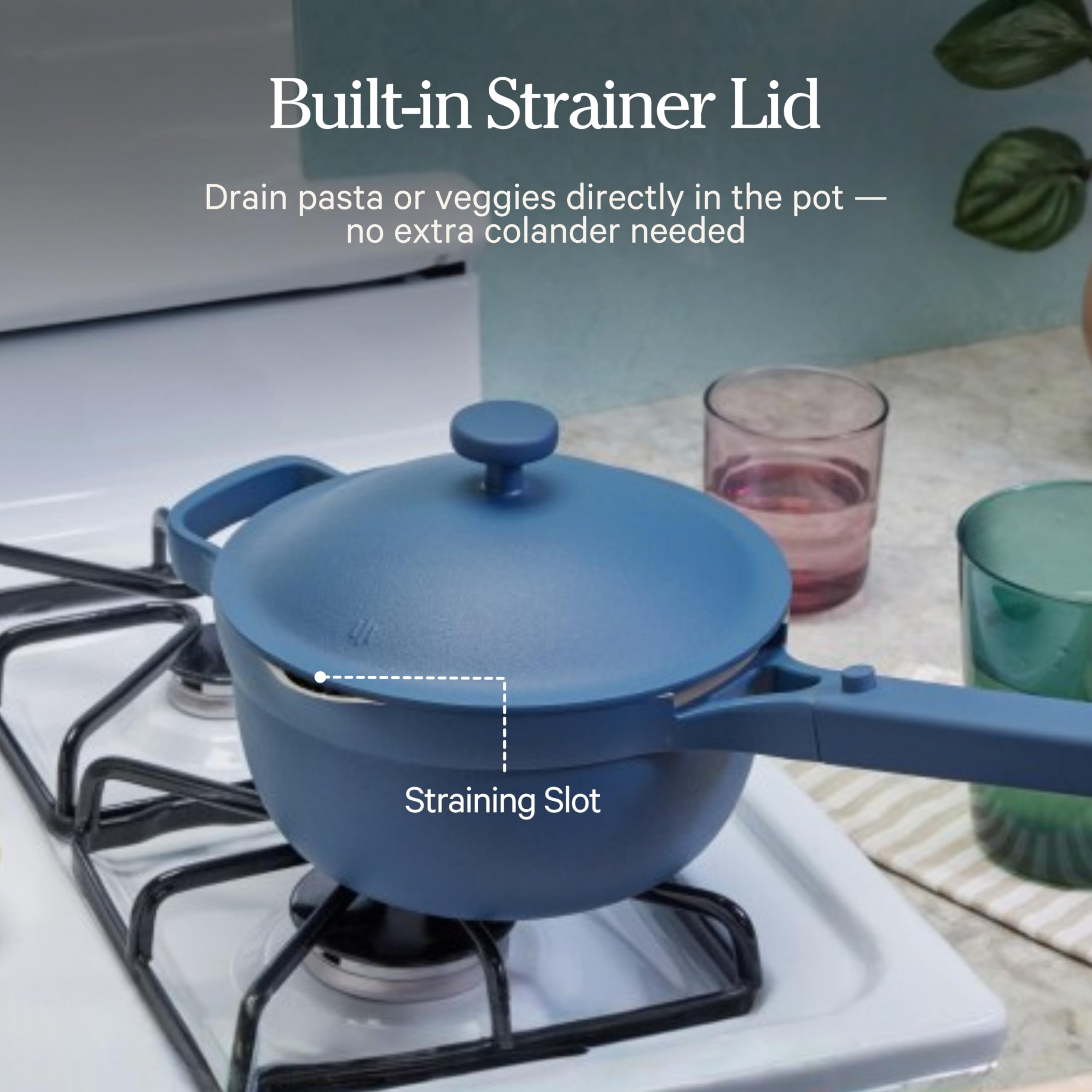 Our Place Mini Perfect Pot comparaison de taille avec tasse, visualise capacité 2,75 qt