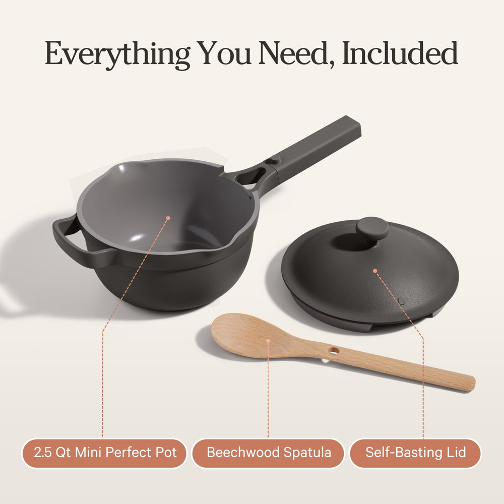 Our Place mini perfect pot sur plan de travail en scène lifestyle pour repas quotidiens