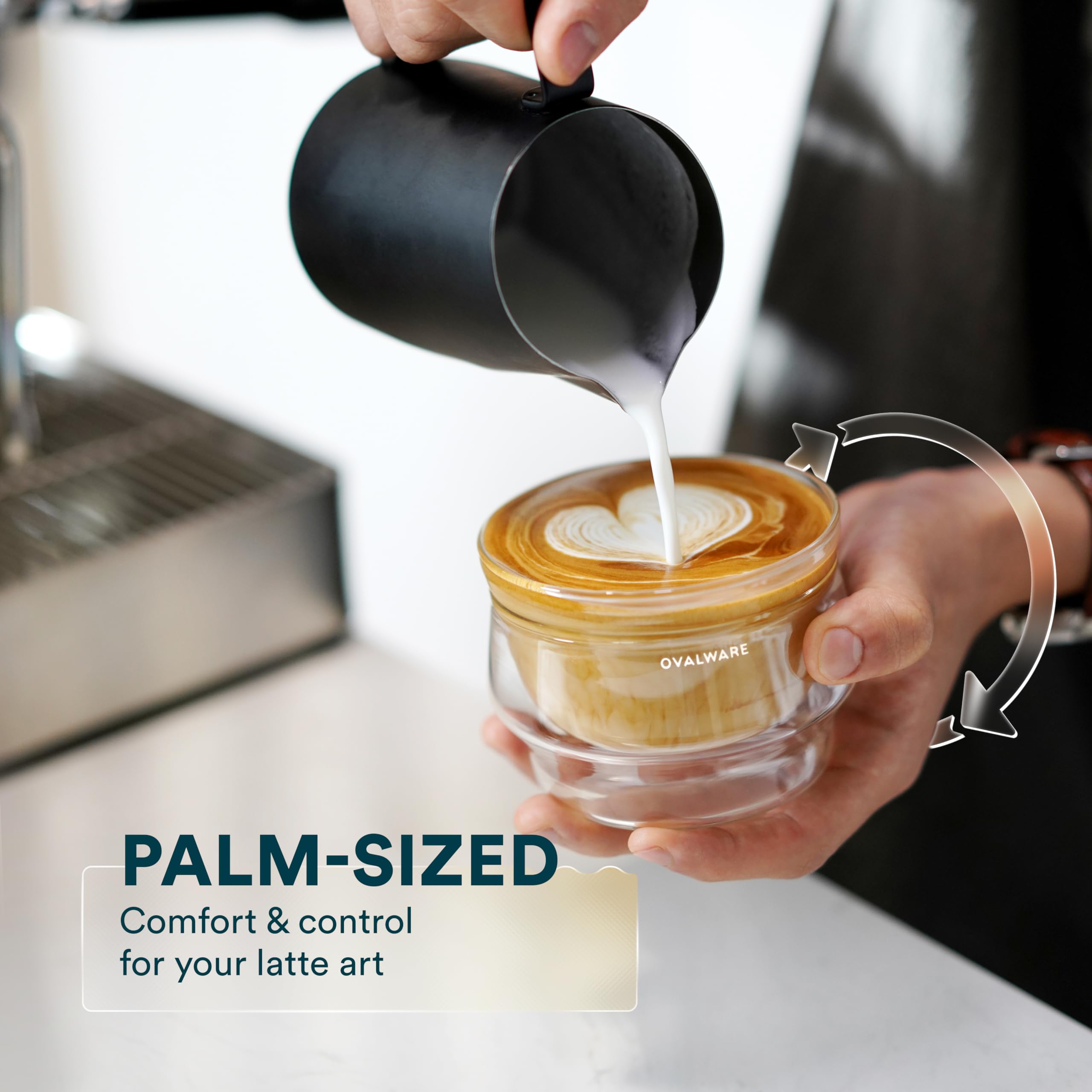 ovalware tasse tenue en main, protection contre la chaleur et confort