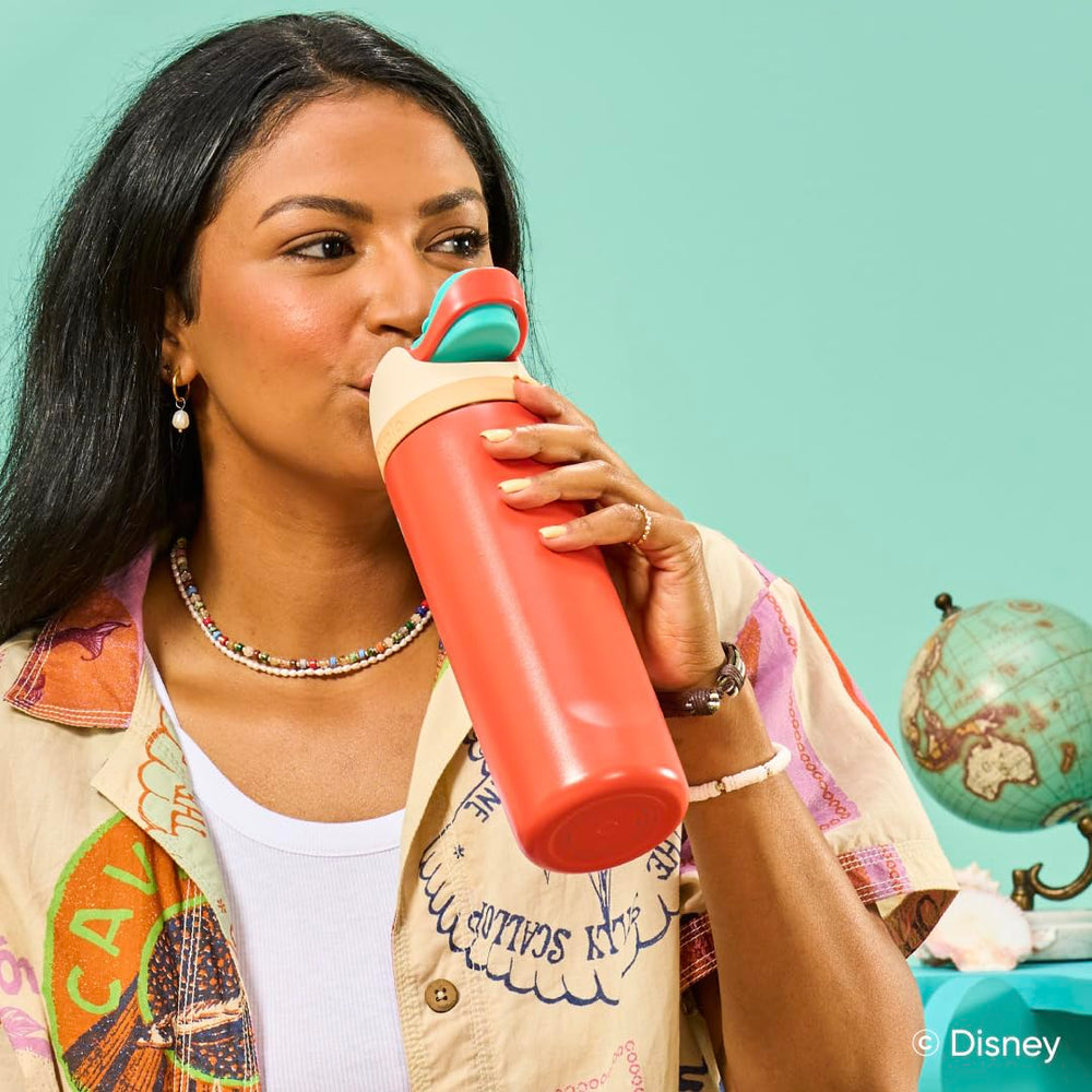Owala Princess Moana comparaison taille illustrant capacité 24 oz pratique
