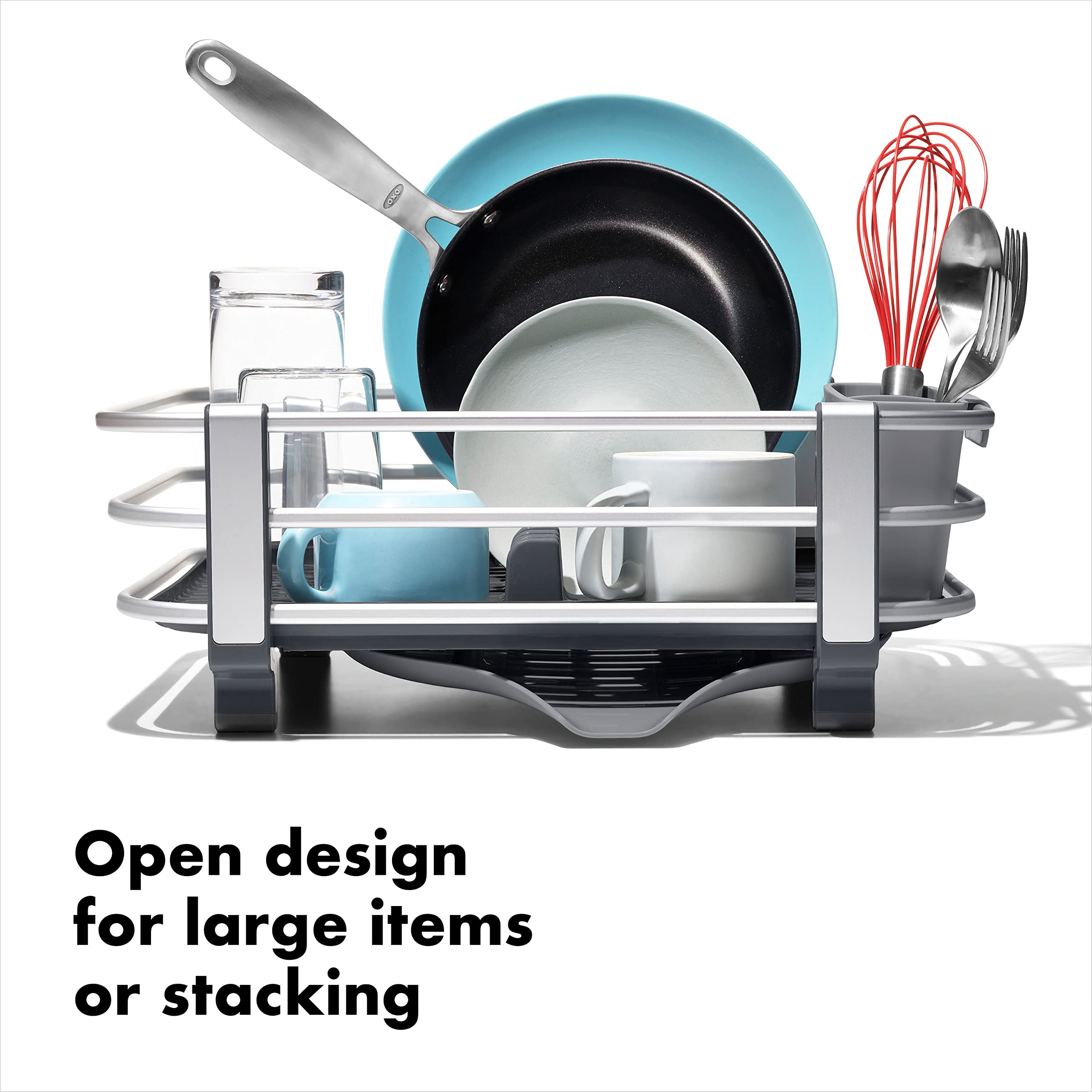 OXO égouttoir installé sur plan de travail illustrant intégration décorative