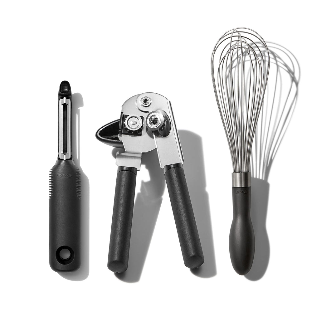 OXO Good Grips devant l'emballage montrant le trio d'ustensiles, pratique pour démarrer