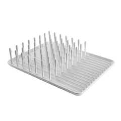 OXO Good Grips égouttoir face avant biscuit montrant rangement ordonné