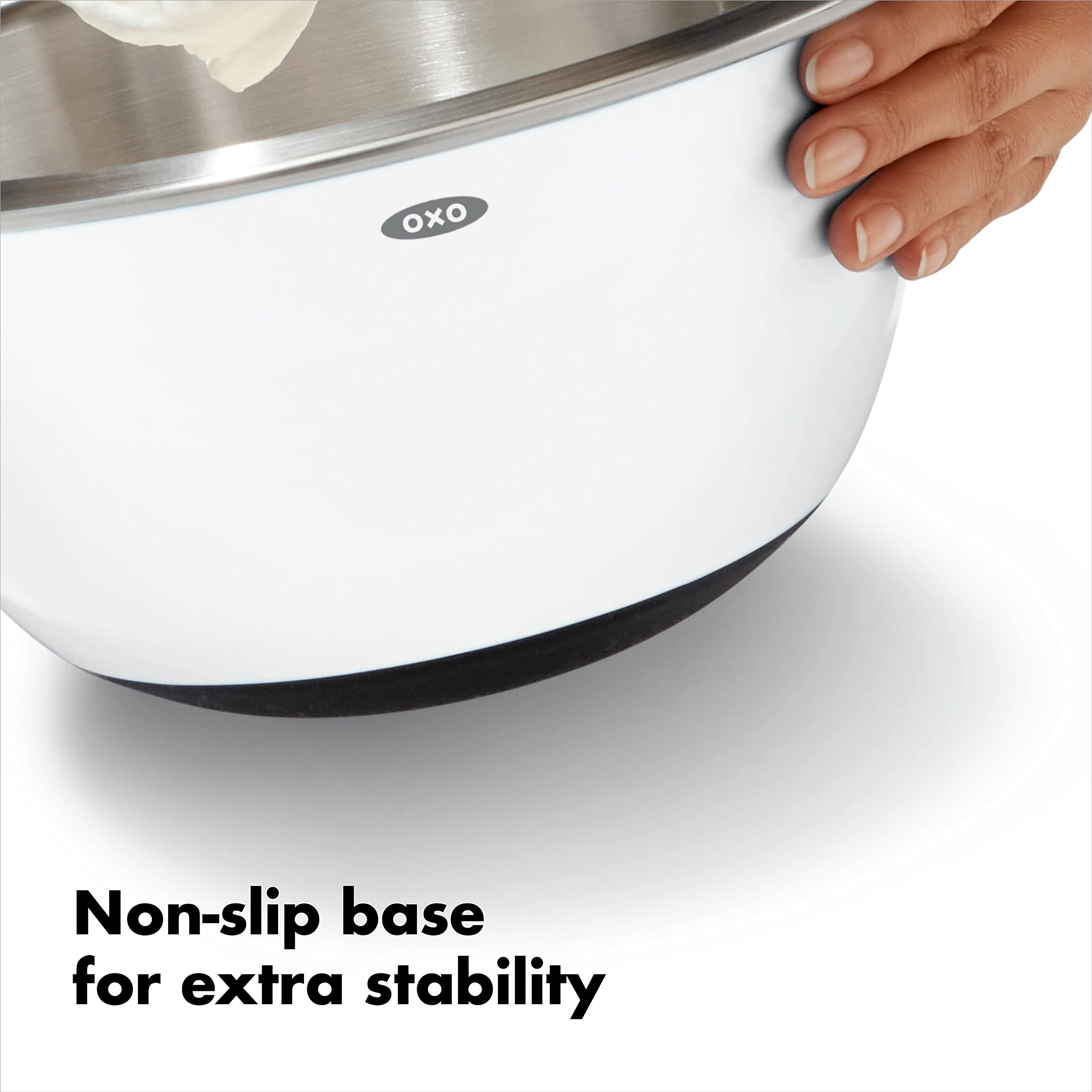 OXO bol en usage avec batteur électrique pour préparation efficace